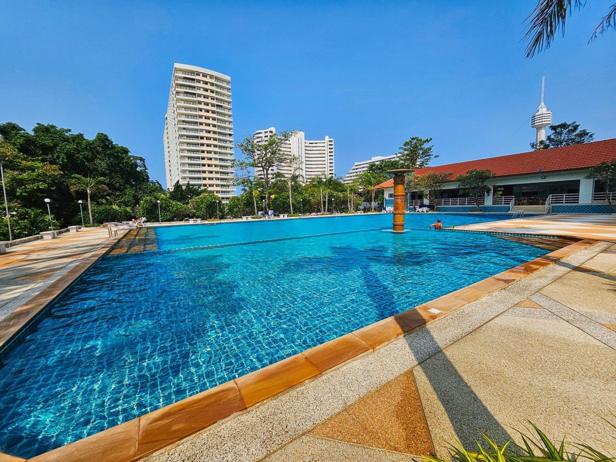 View Talay 5 Jomtien Beachfront Pattaya Dış mekan fotoğraf