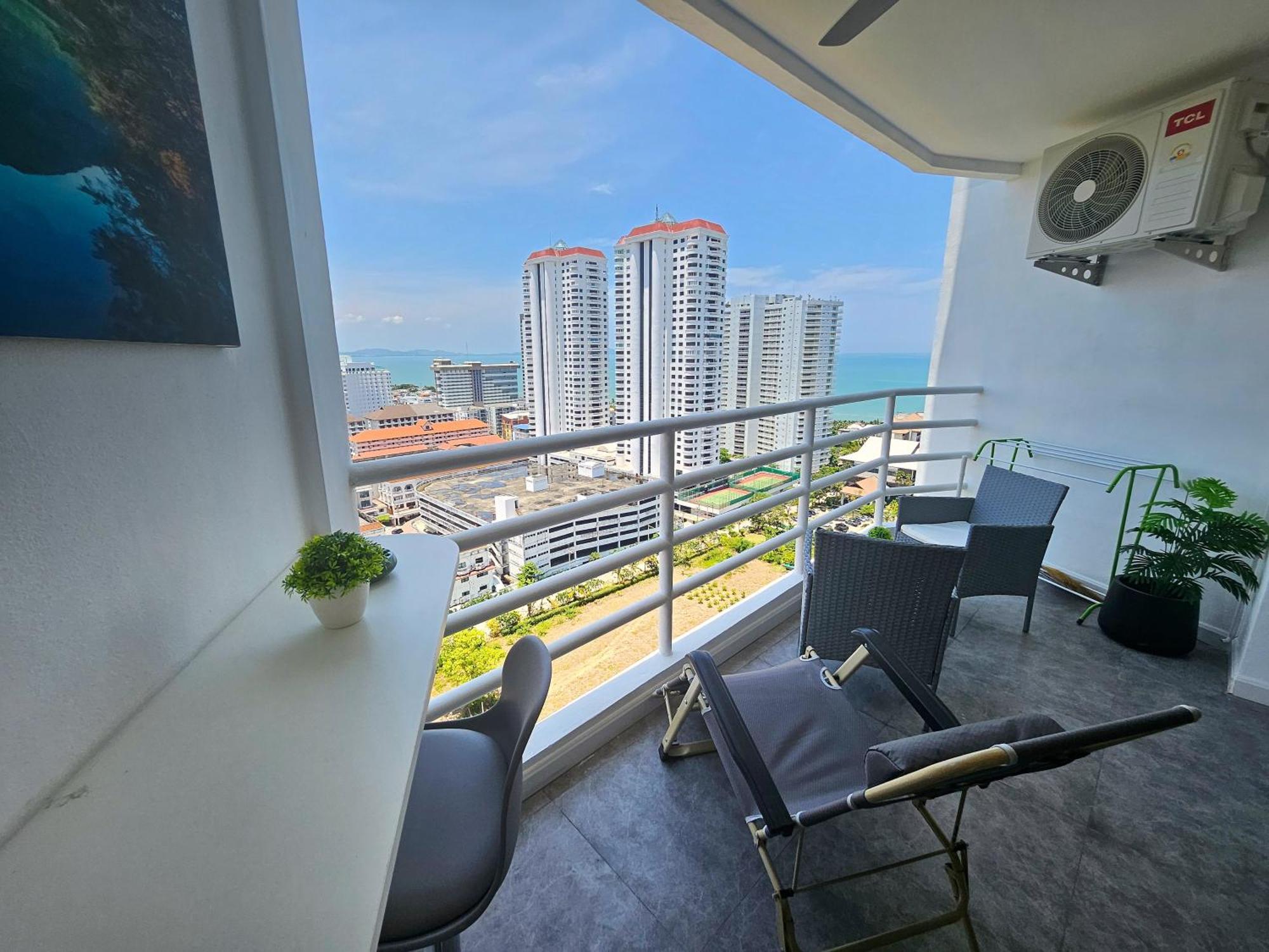 View Talay 5 Jomtien Beachfront Pattaya Dış mekan fotoğraf