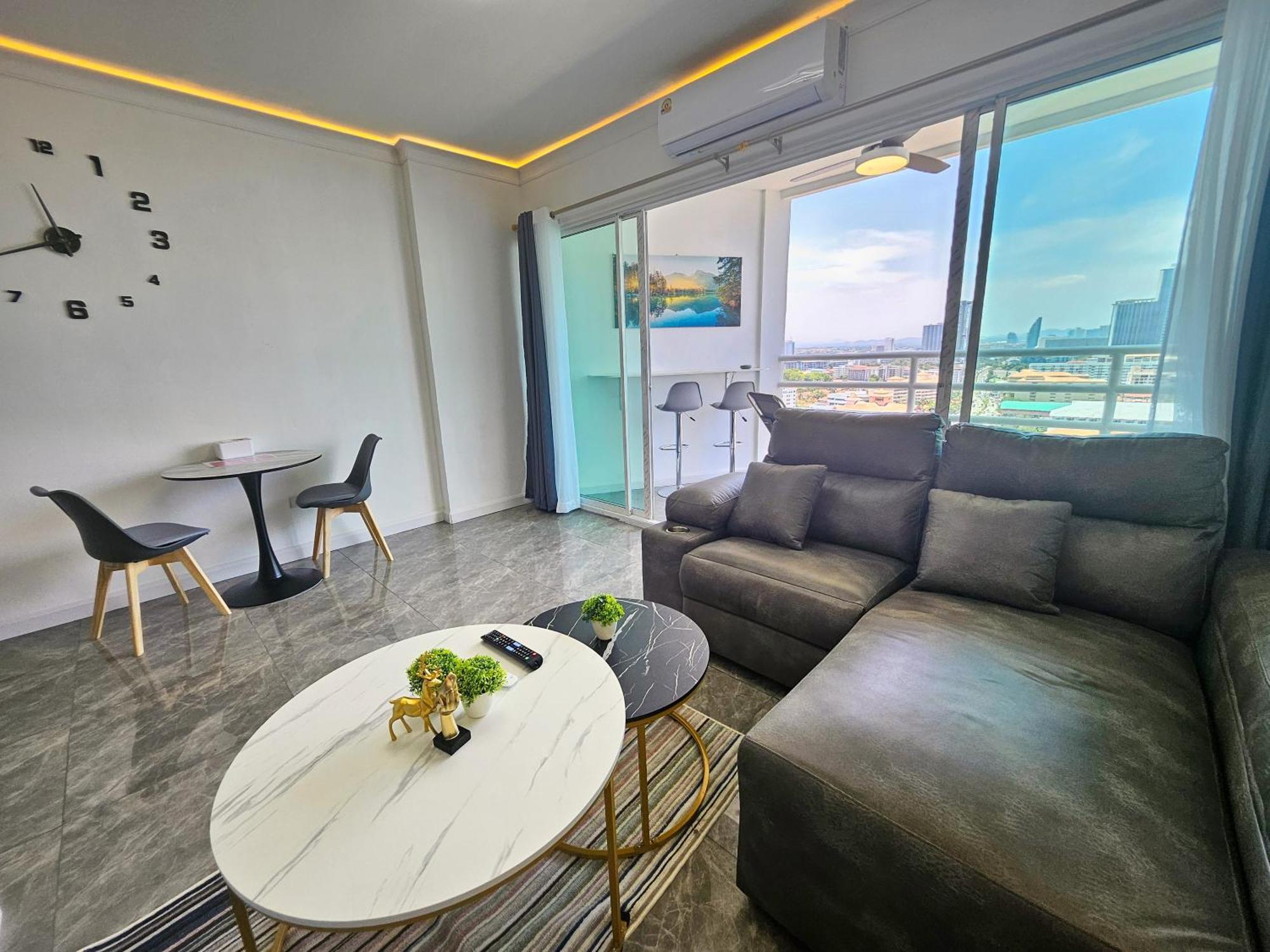 View Talay 5 Jomtien Beachfront Pattaya Dış mekan fotoğraf