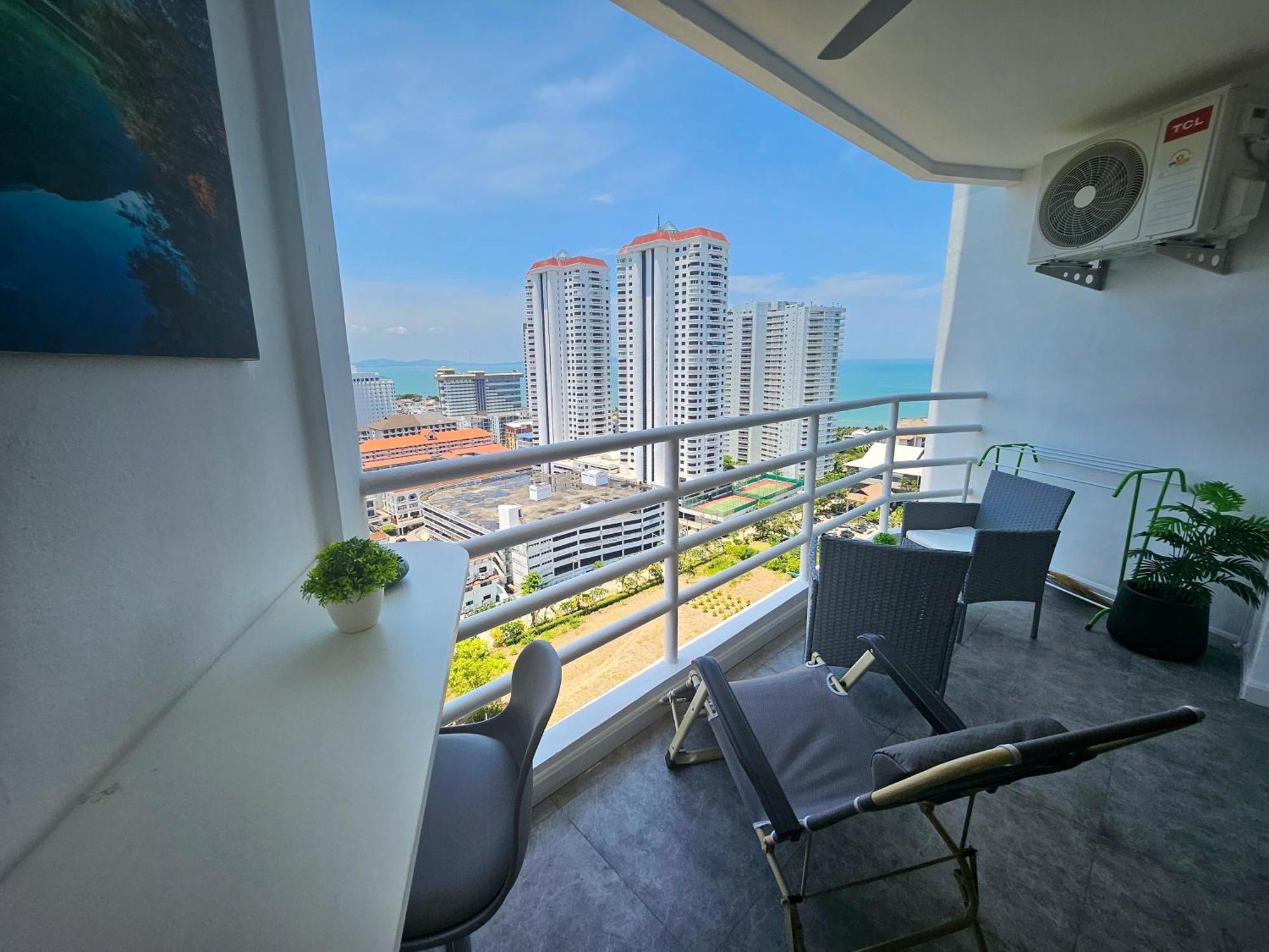 View Talay 5 Jomtien Beachfront Pattaya Dış mekan fotoğraf